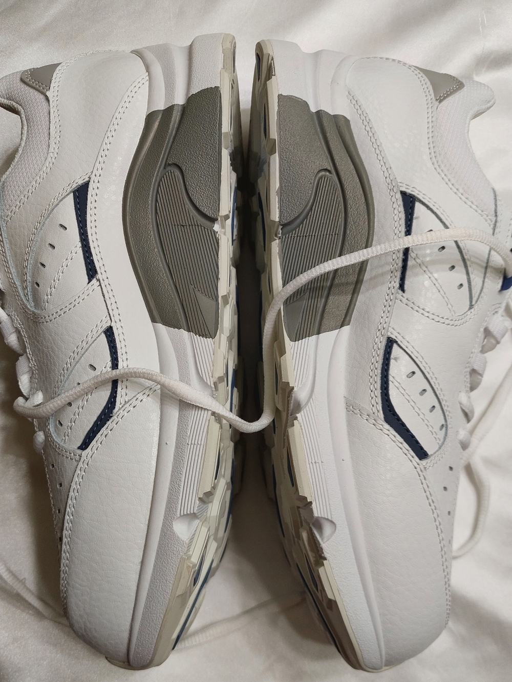 Apex Women's Lace-Up Walking Sneakers in White and Periwinkle - Picture 15 of 16